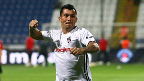 La espectacular salvada de Gary Medel en triunfo de Besiktas